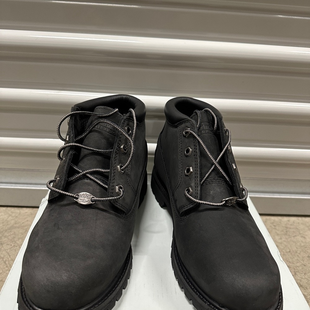 Timberland Nellie Waterproof Chukka Boots, Black Nubuck size 9 1/2 M